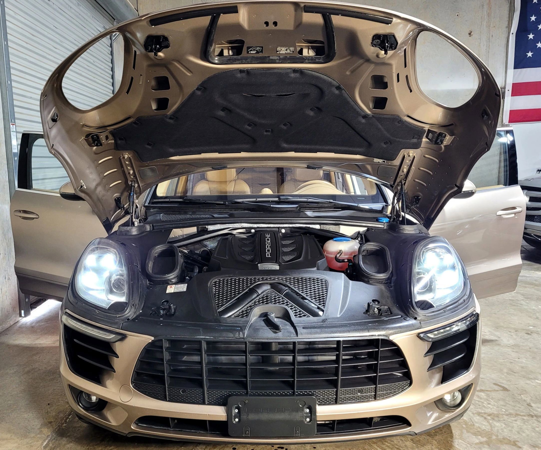 Used 2015 Porsche Macan S AWD/4WD image 12