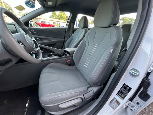 Certified 2022 Hyundai Elantra SEL w/ Cargo Package image 17