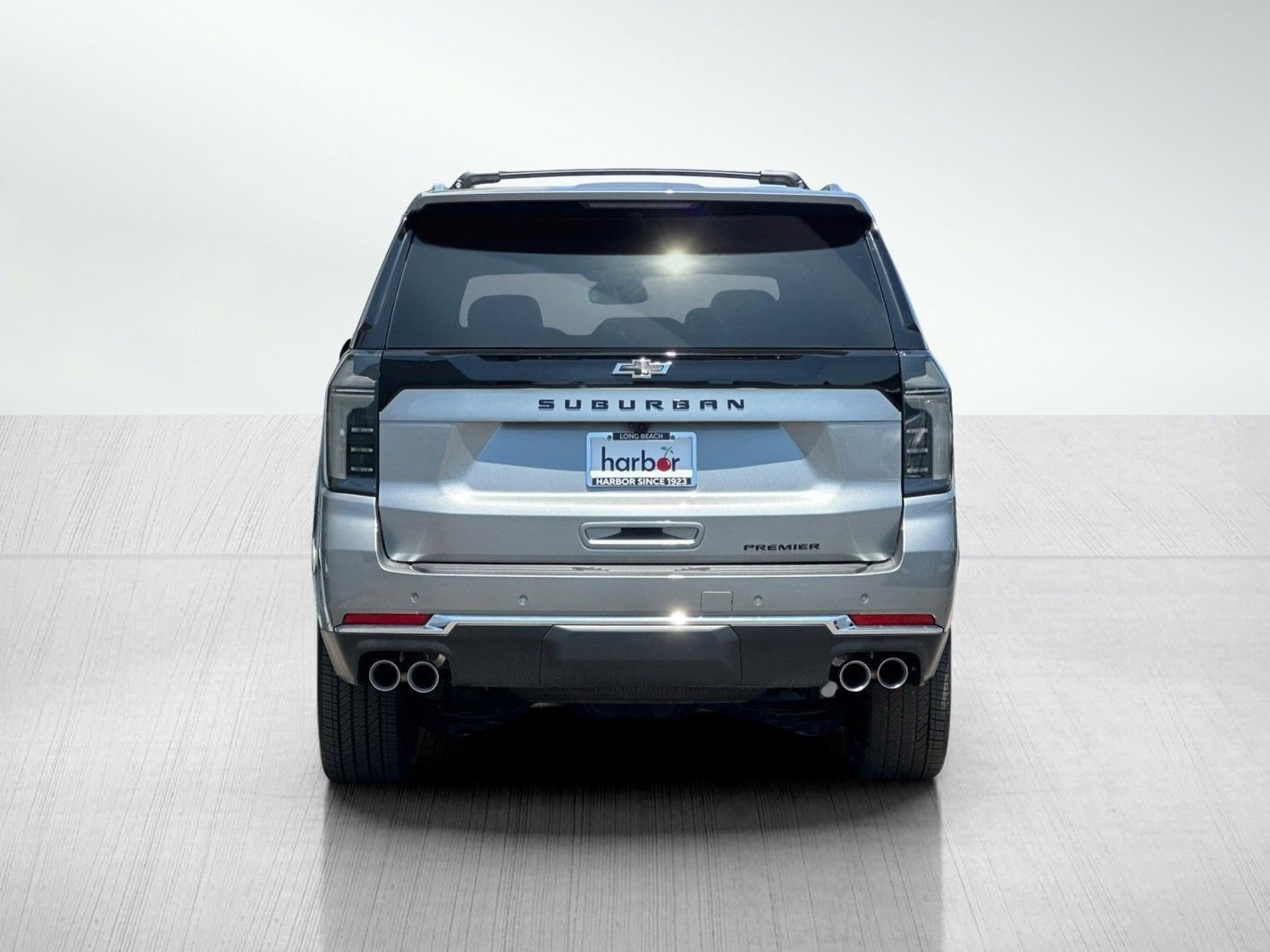 New 2025 Chevrolet Suburban Premier AWD/4WD image 5
