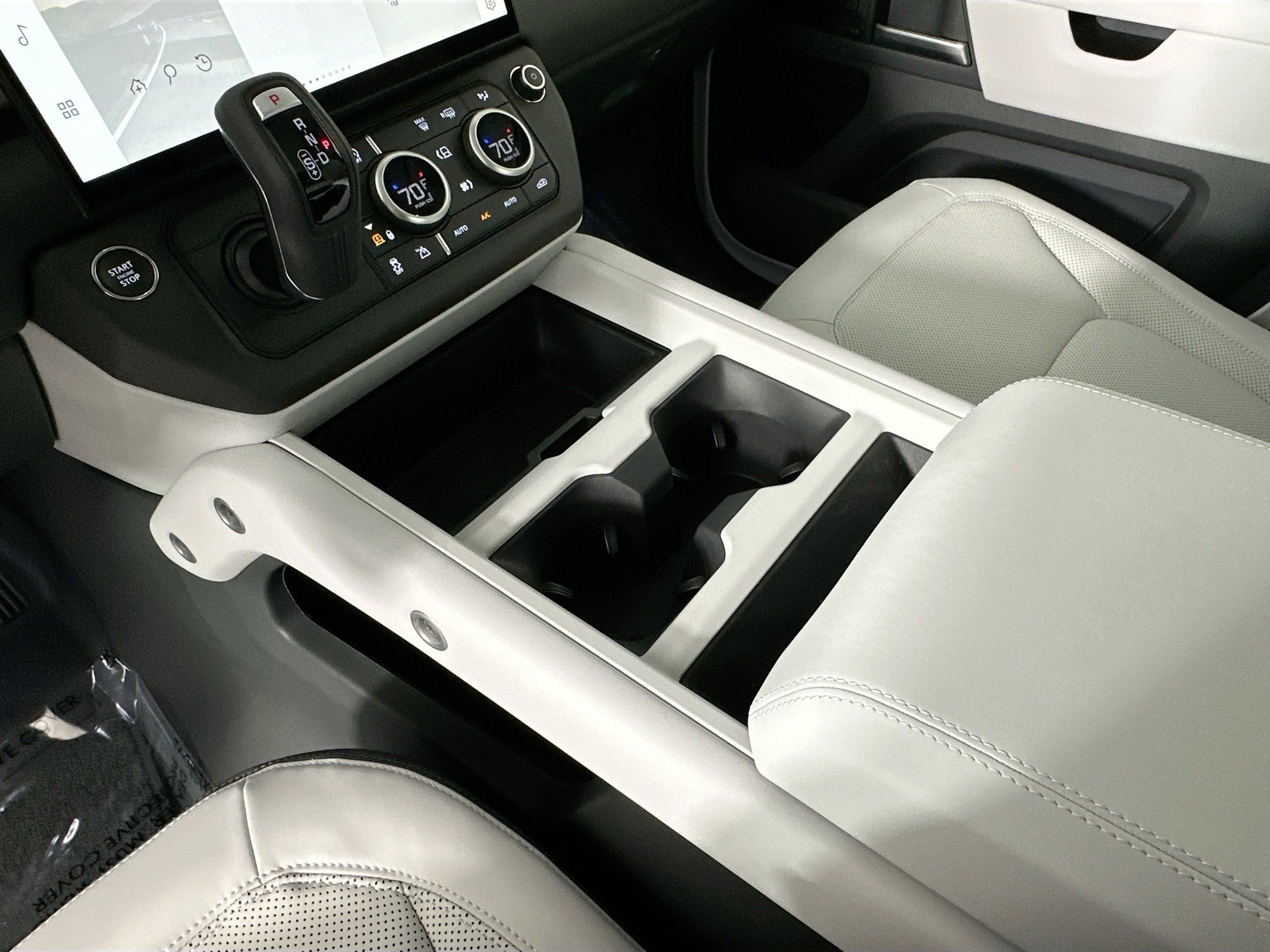 Used 2026 Land Rover Defender 110 S image 13