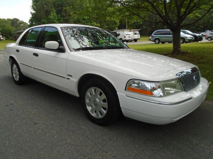 Used 2003 Mercury Grand Marquis LS RWD image 3