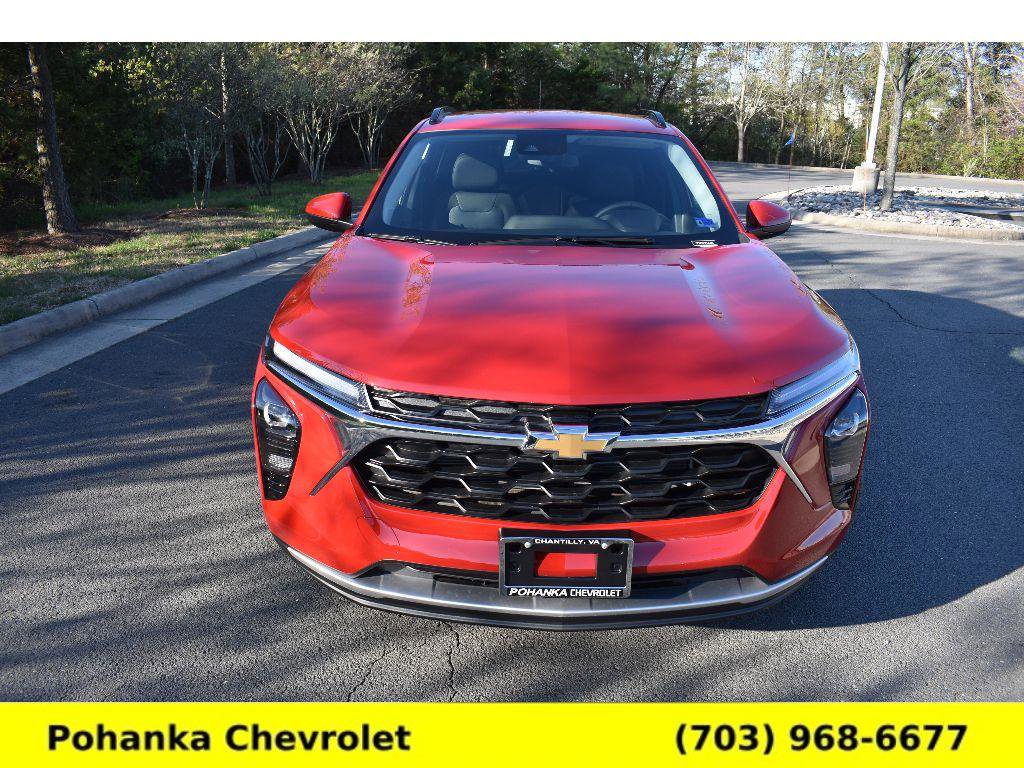 New 2026 Chevrolet Trax LT w/ Driver Confidence Package image 2