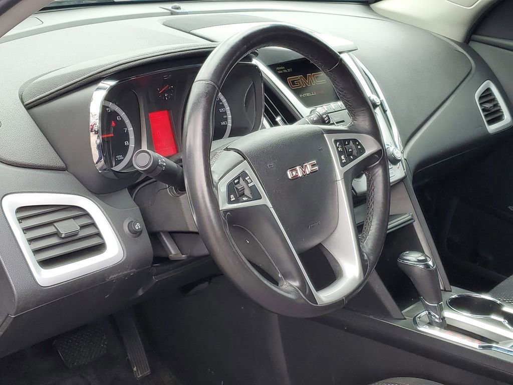 Used 2017 GMC Terrain SLE w/ Convenience Package FWD image 8