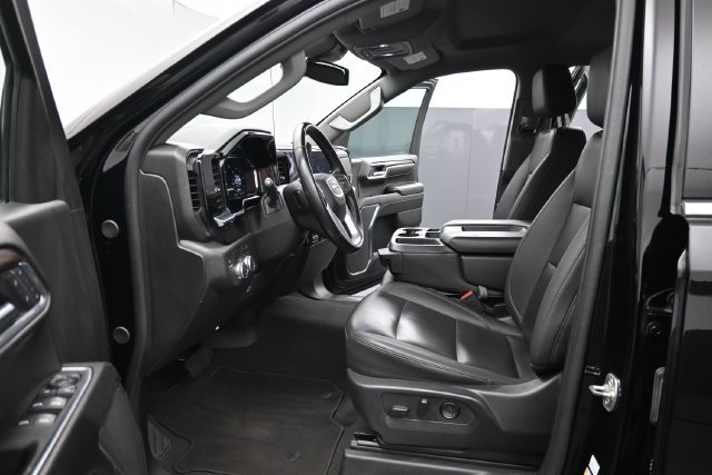 Used 2025 GMC Sierra 1500 SLT RWD image 24