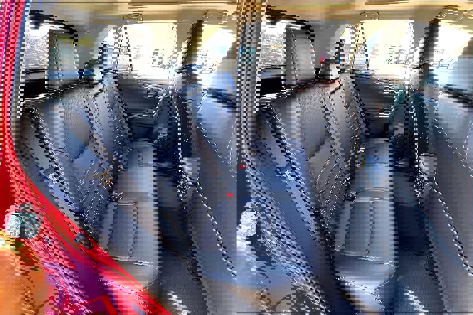 Used 2021 Toyota RAV4 Limited image 20