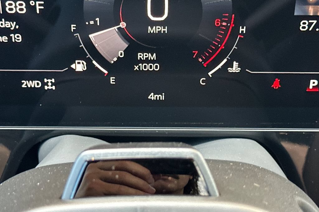 New 2026 GMC Yukon Denali Ultimate AWD/4WD image 30