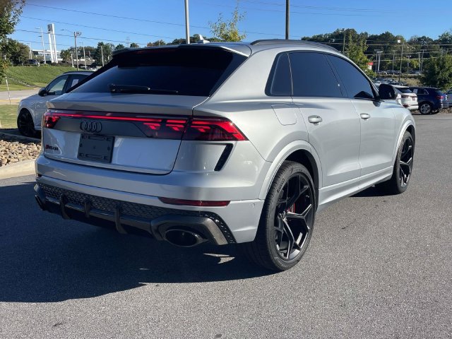 Certified 2025 Audi RS Q8 performance AWD/4WD image 7