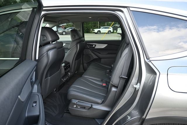 Used 2025 Acura MDX SH-AWD image 25