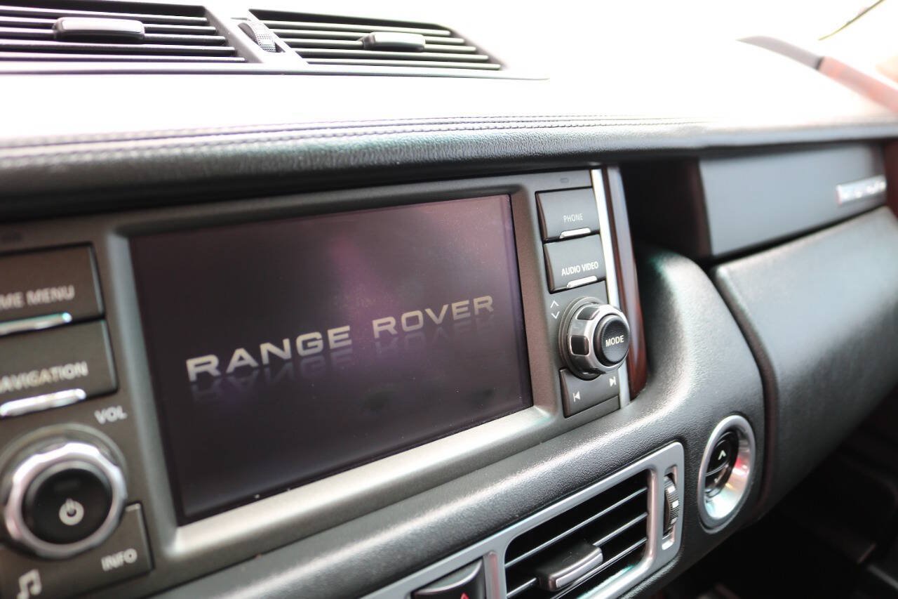 Used 2010 Land Rover Range Rover HSE AWD/4WD image 19