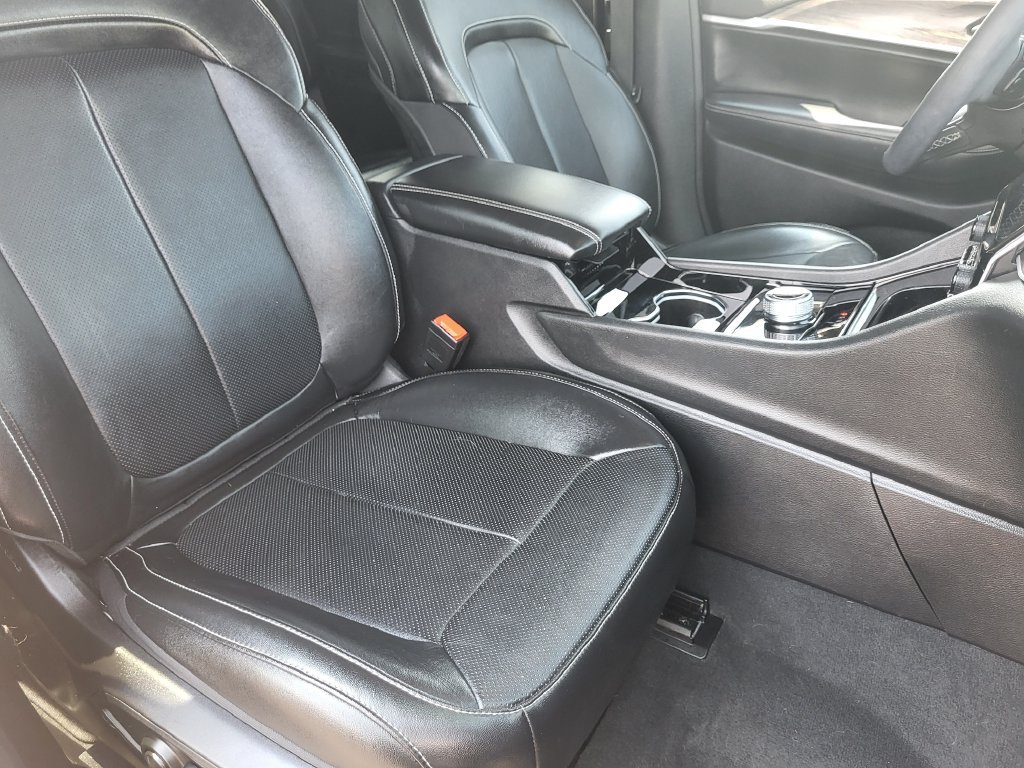 Used 2023 Jeep Grand Cherokee L Limited w/ Luxury Tech Group II RWD image 13