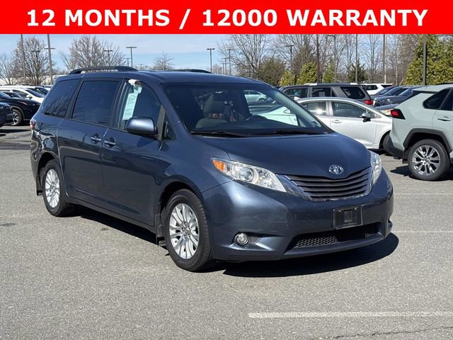 Used 2017 Toyota Sienna XLE Premium image 1
