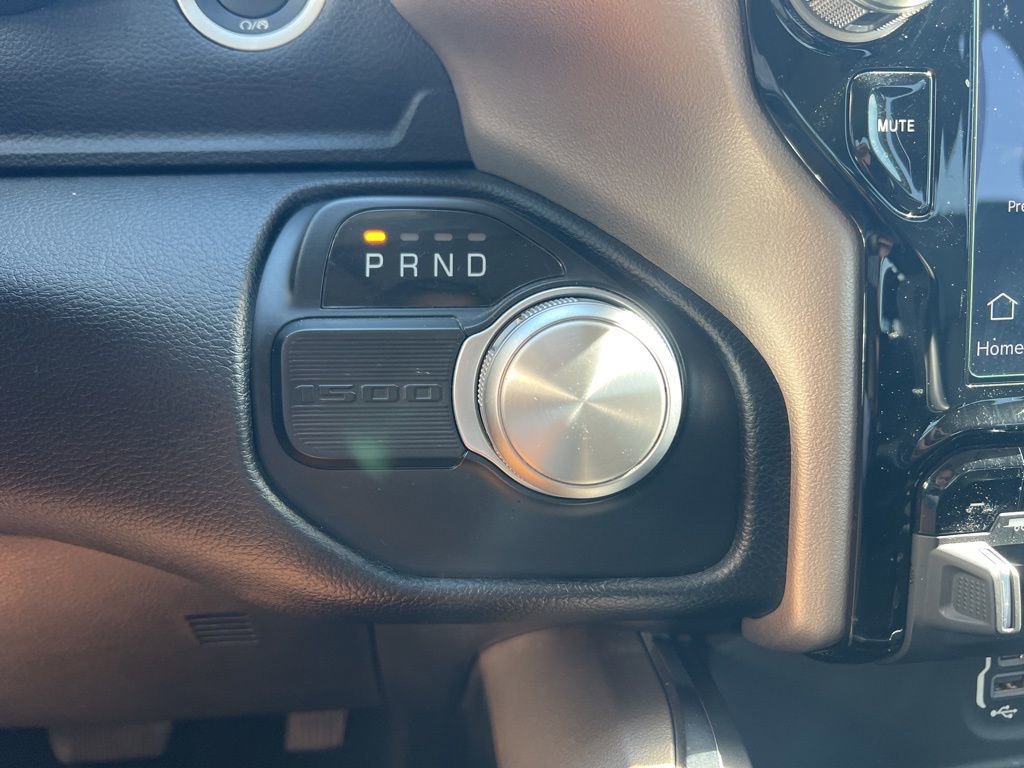 Used 2022 RAM 1500 Laramie w/ Laramie Southwest Edition image 14