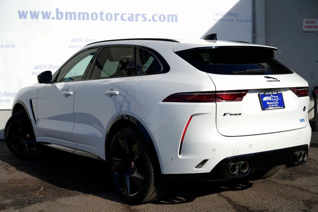Used 2022 Jaguar F-PACE SVR image 4