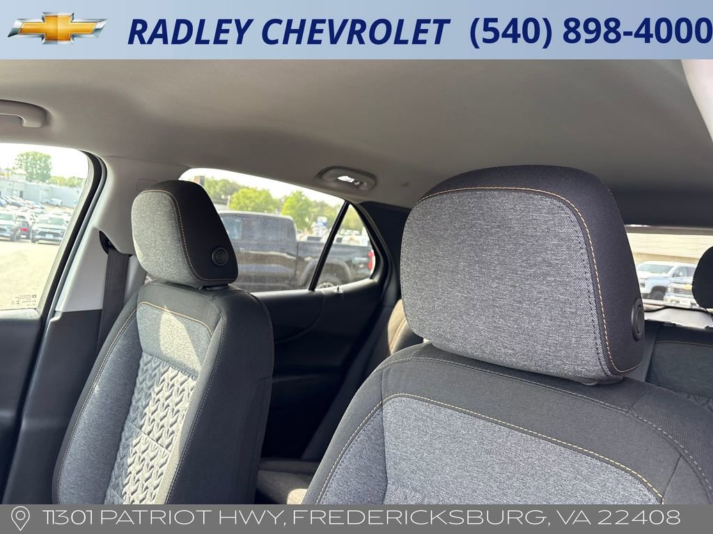 Used 2023 Chevrolet Equinox LT FWD image 2