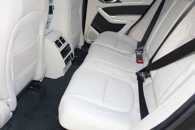 New 2026 Jaguar F-PACE R-Dynamic S image 5