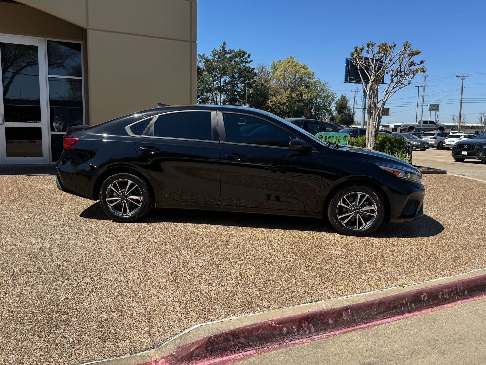 Used 2023 Kia Forte LXS FWD image 7