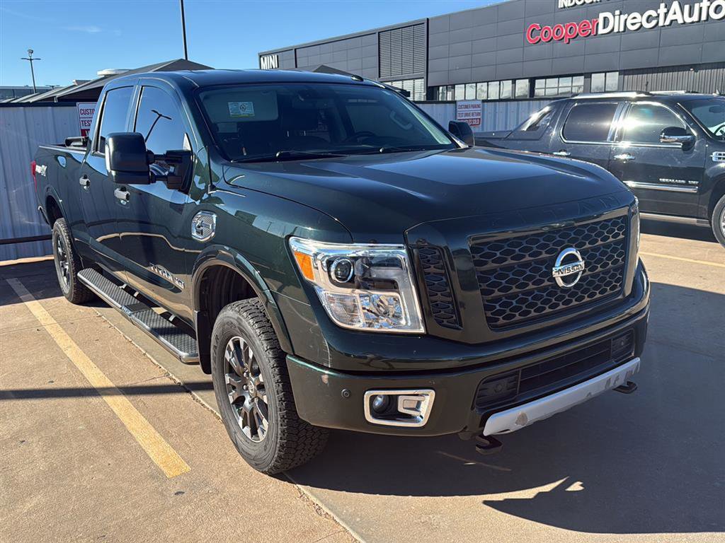 Used 2019 Nissan Titan PRO-4X w/ Pro-4x Convenience Package image 1