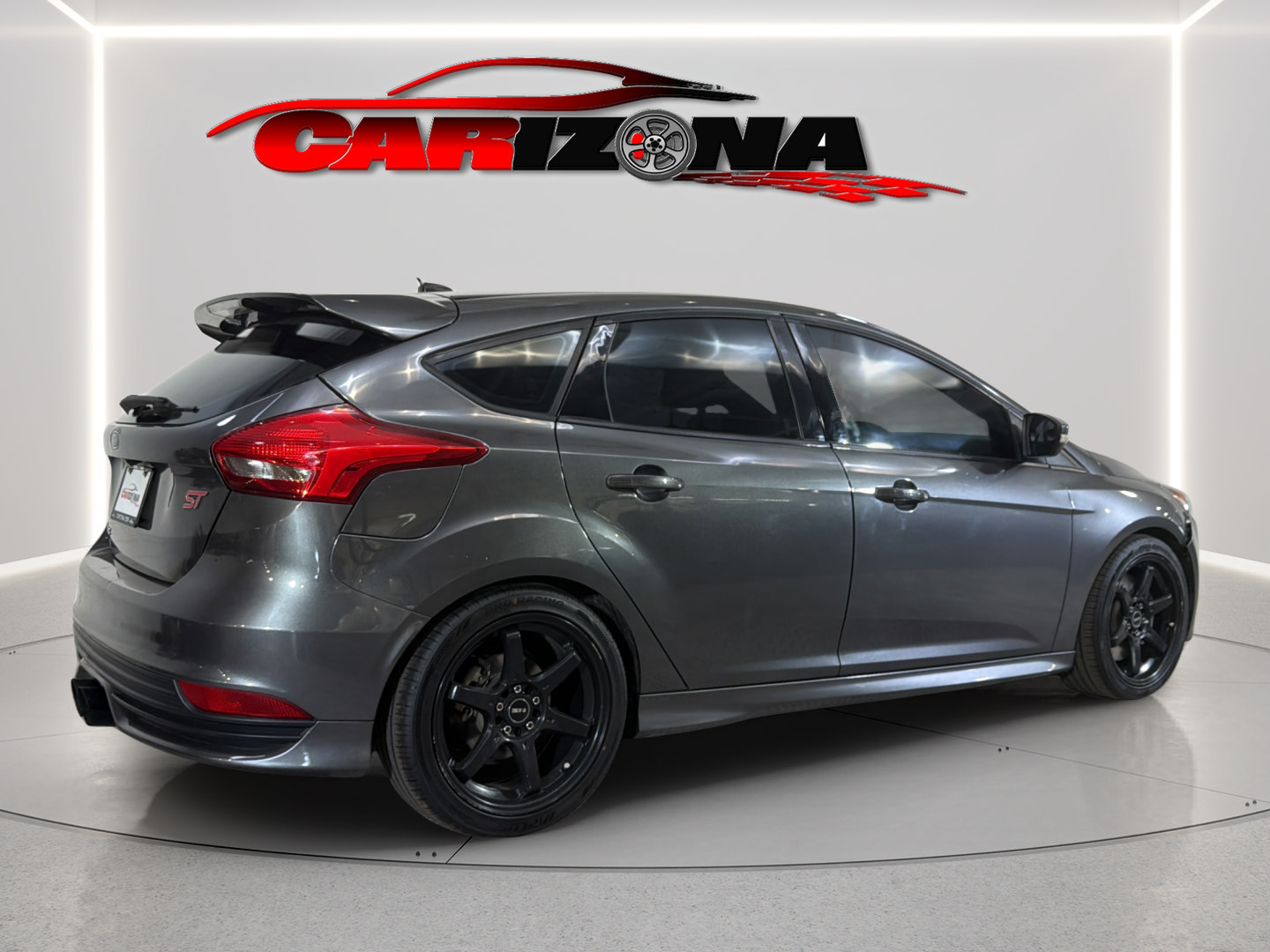 Used 2017 Ford Focus ST FWD image 5