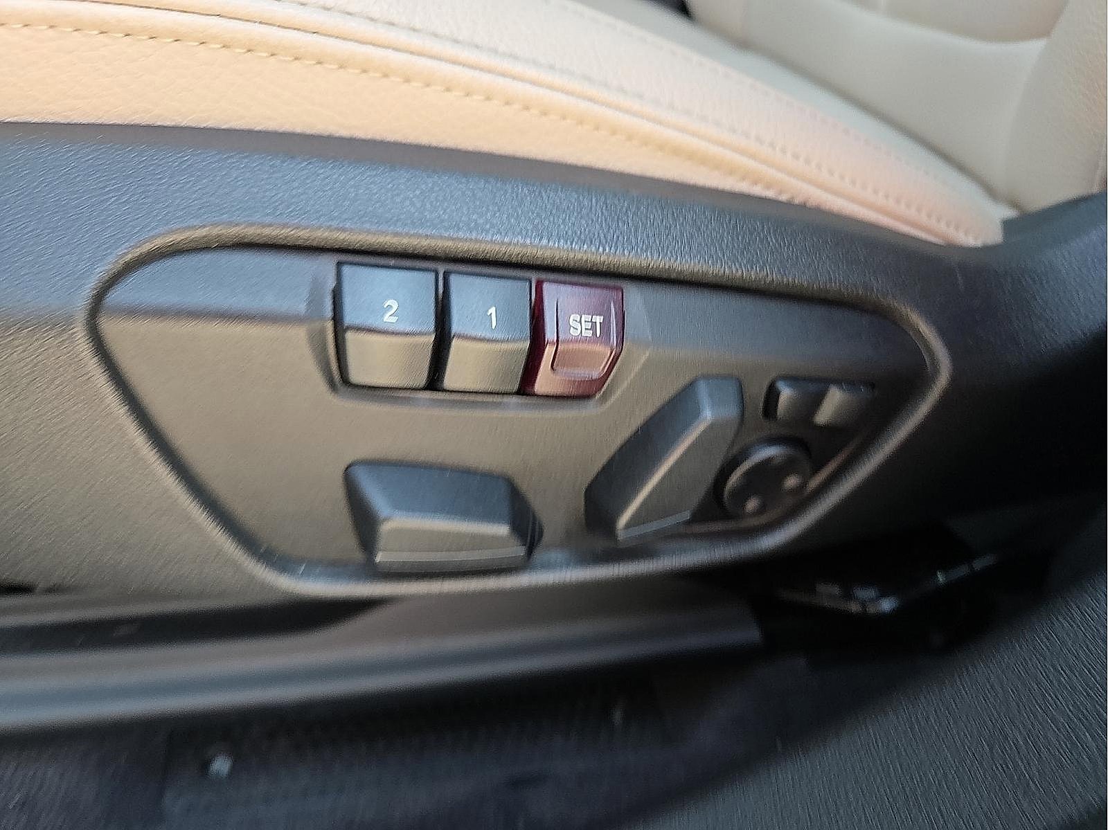 Used 2022 BMW X2 xDrive28i w/ Premium Package image 11