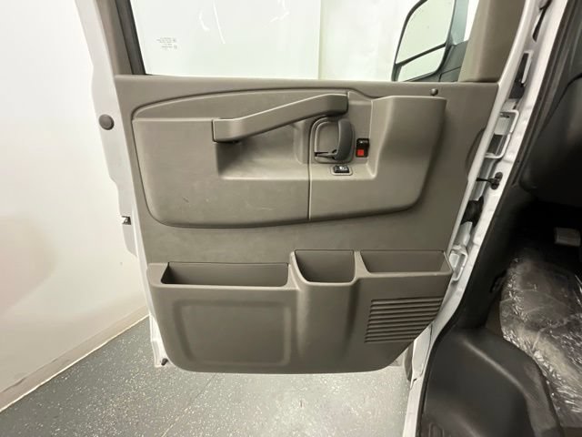 Used 2024 Chevrolet Express 3500 LT w/ LT Preferred Equipment Group RWD image 9