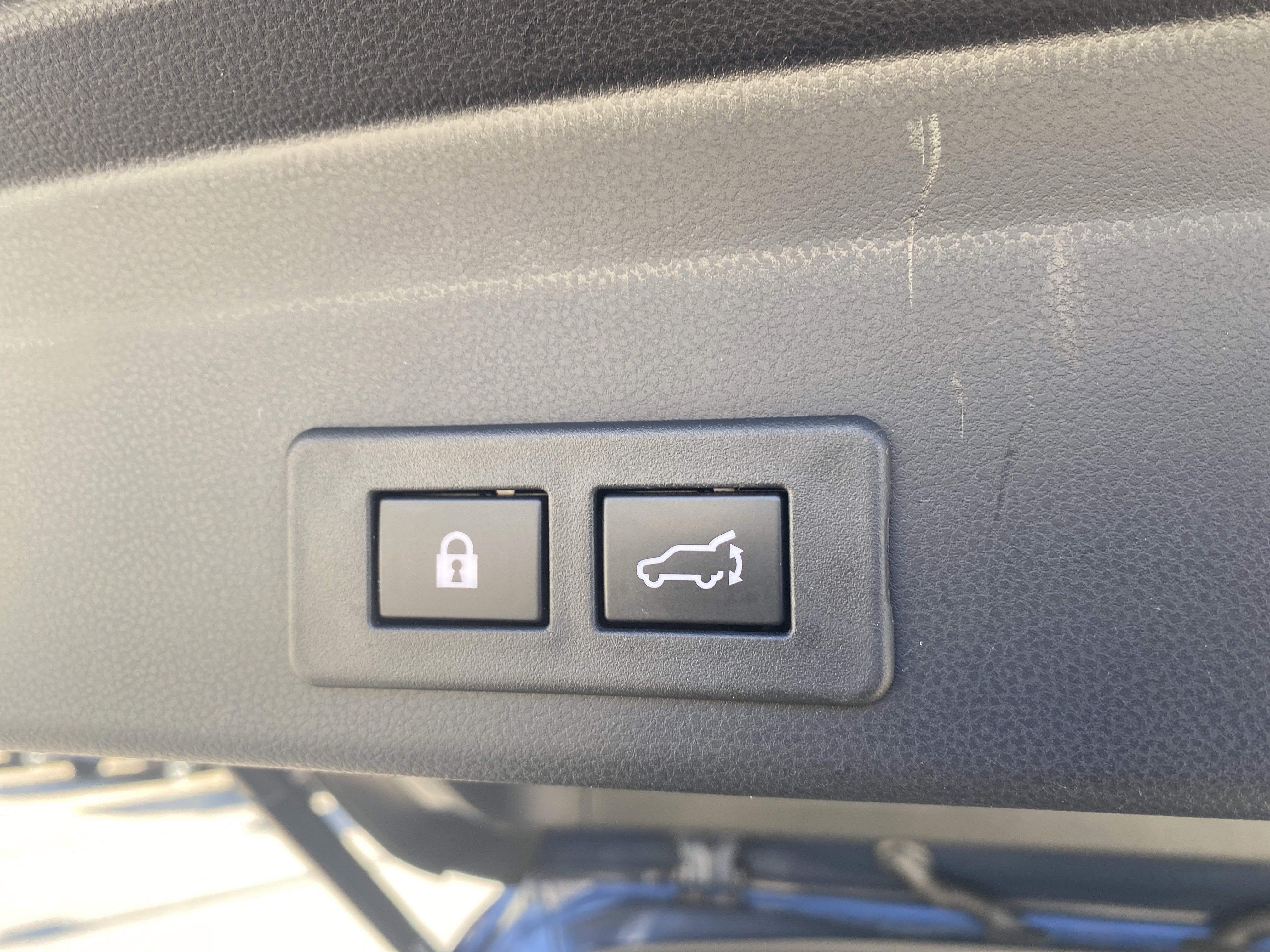 Used 2023 Subaru Ascent Limited image 35