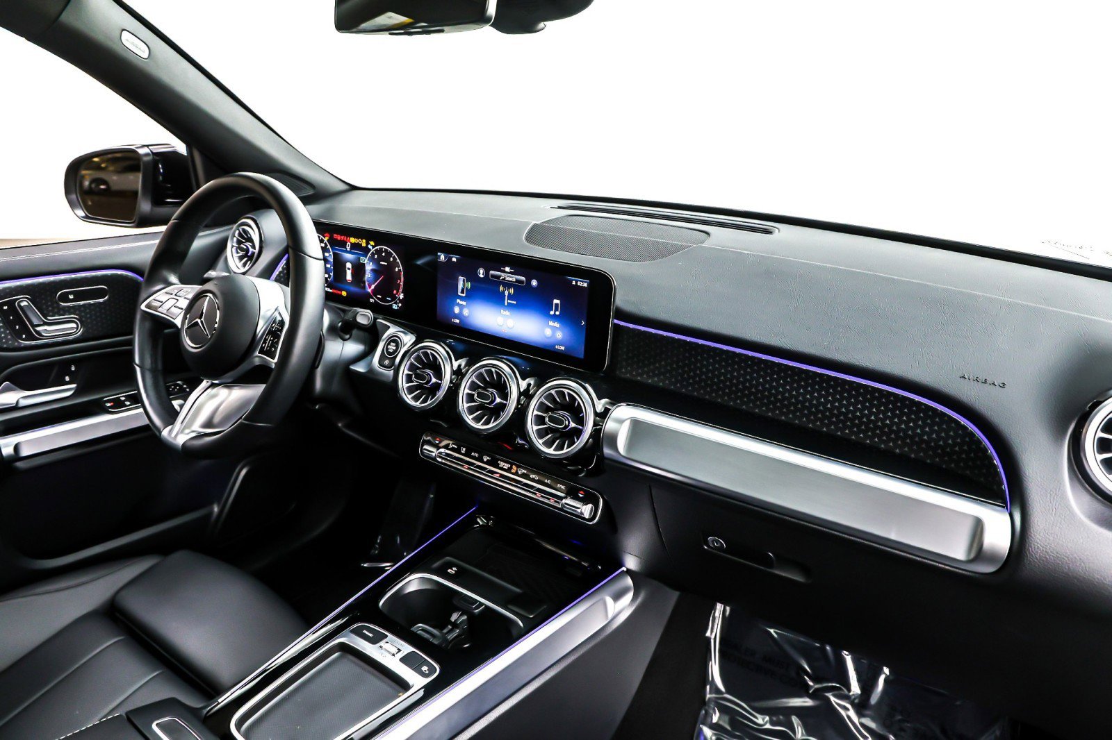 Certified 2025 Mercedes-Benz GLB 250 image 18