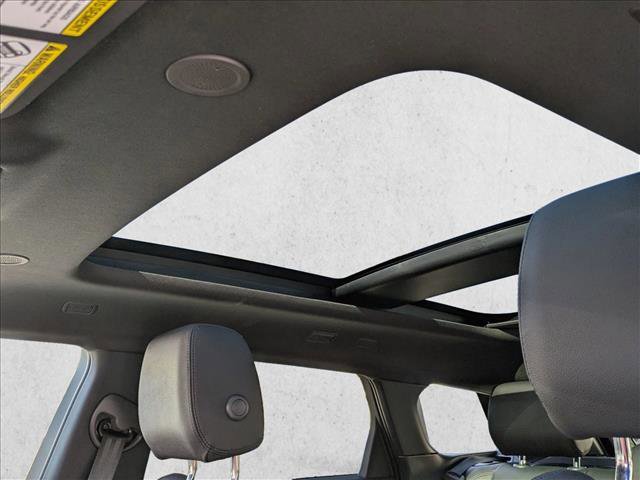 Used 2026 Land Rover Range Rover Evoque S AWD/4WD image 16