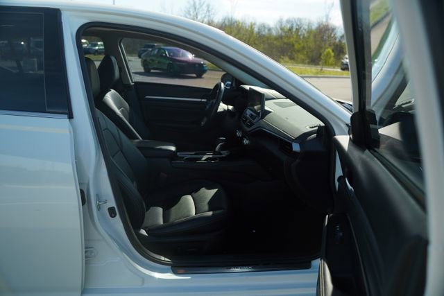 Used 2023 Nissan Altima 2.5 SL AWD/4WD image 21