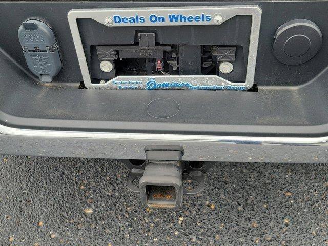 Used 2022 Chevrolet Silverado 1500 LTZ w/ Safety Package II image 7