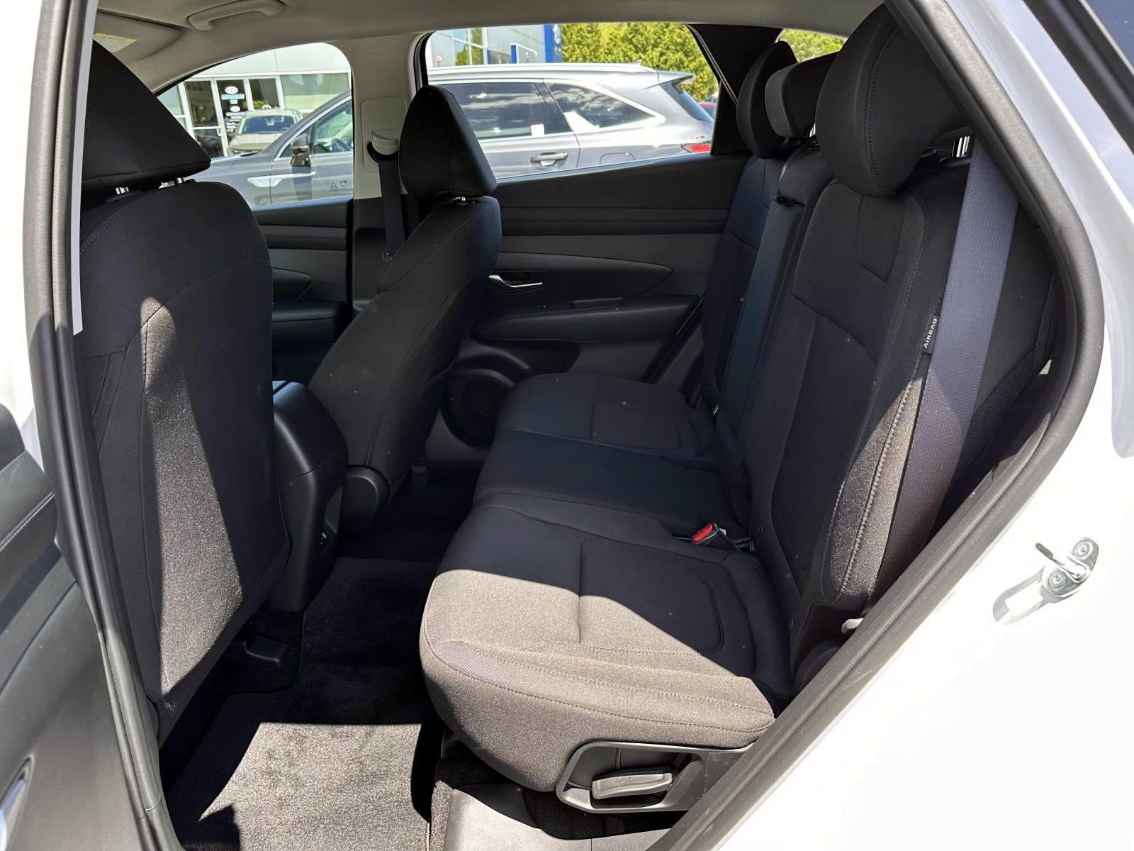 Used 2025 Hyundai Tucson SE AWD/4WD image 12