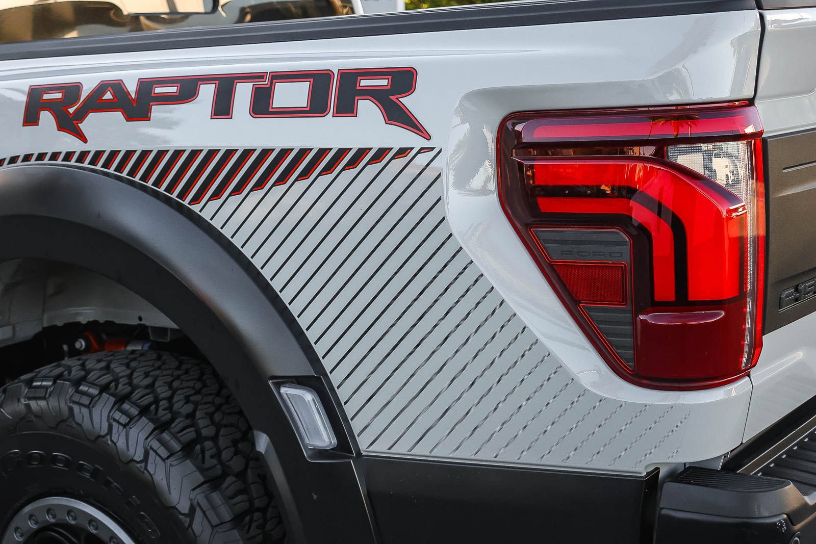 Used 2024 Ford F150 Raptor AWD/4WD image 11