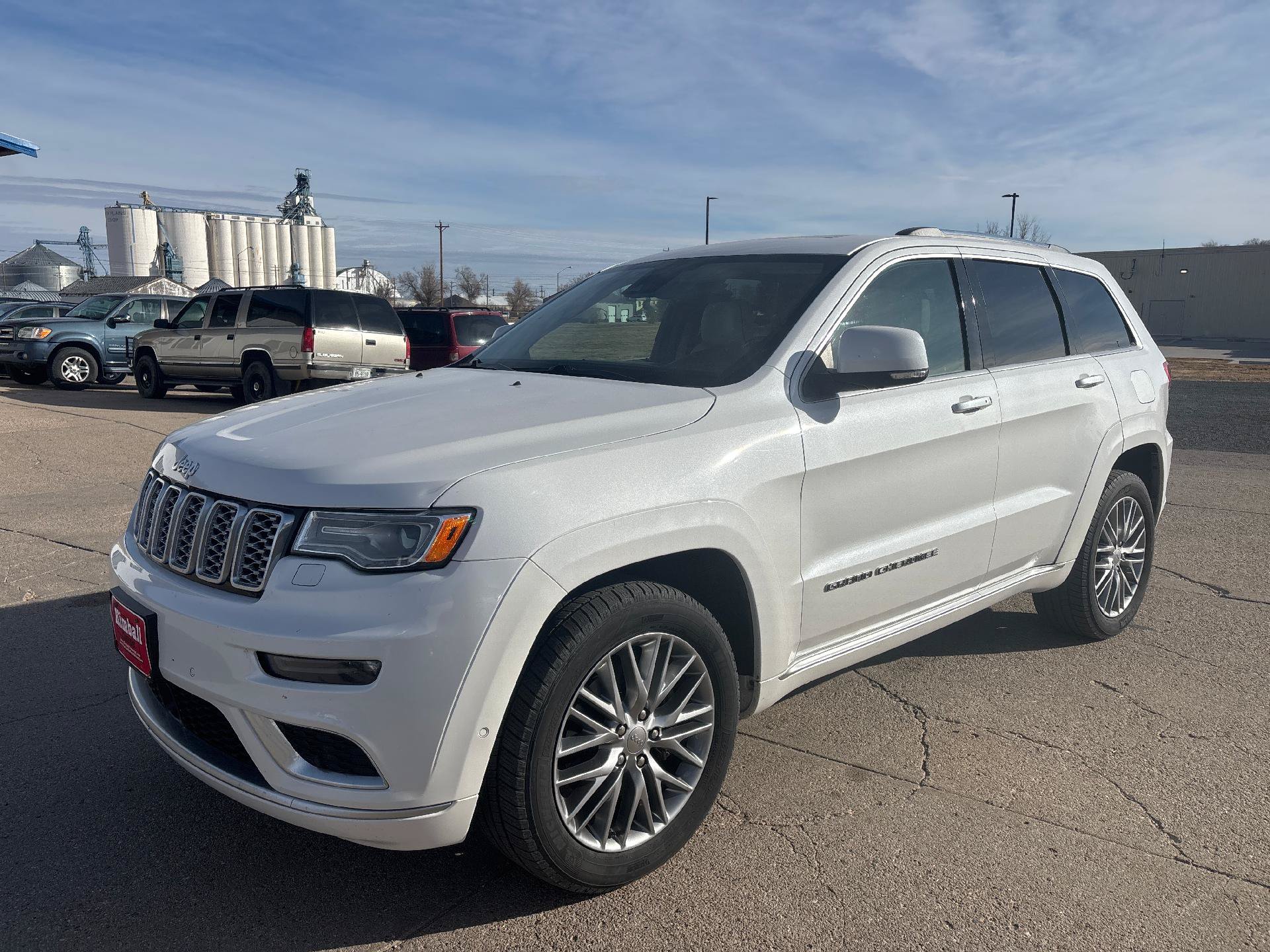 Used 2017 Jeep Grand Cherokee Summit AWD/4WD image 1