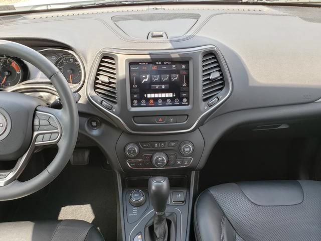 Used 2022 Jeep Cherokee Latitude Lux AWD/4WD image 16