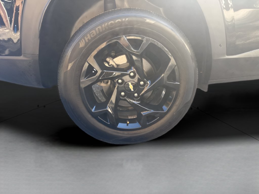 Used 2024 Chevrolet Trax LT FWD image 30