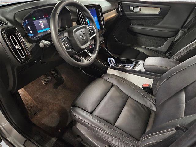 Used 2023 Volvo XC40 B5 Plus w/ Protection Package Premier image 10