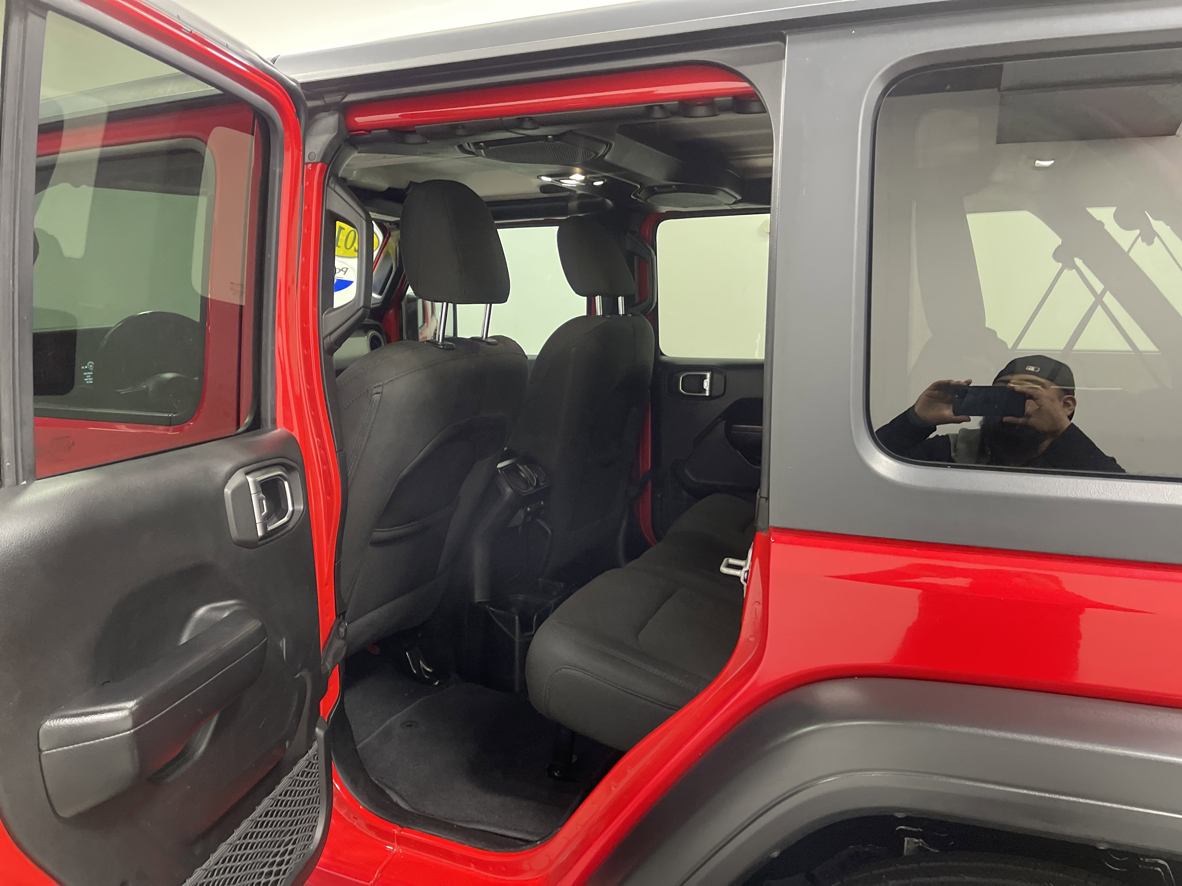 Used 2019 Jeep Wrangler Unlimited Sport S image 13