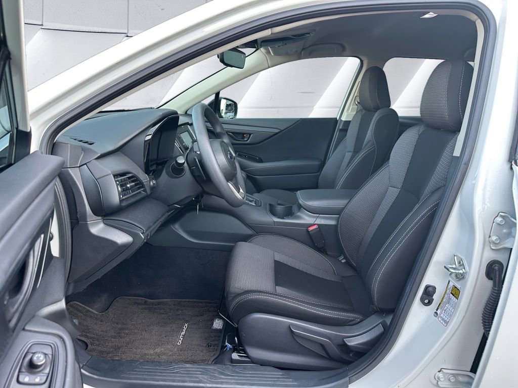 Used 2025 Subaru Outback image 7