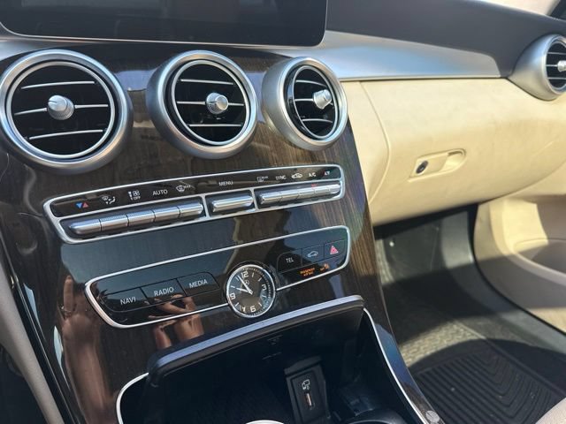 Used 2019 Mercedes-Benz C 300 4MATIC Sedan image 10