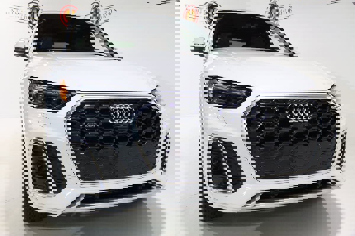 Used 2021 Audi Q5 e Prestige image 25