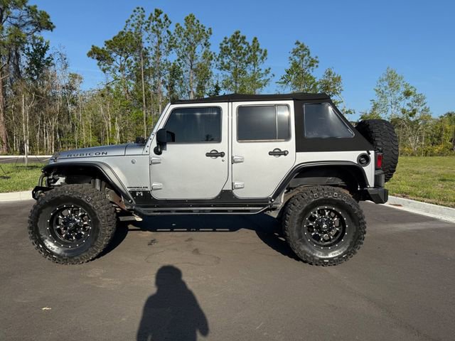 Used 2017 Jeep Wrangler Unlimited Rubicon w/ Connectivity Group image 2