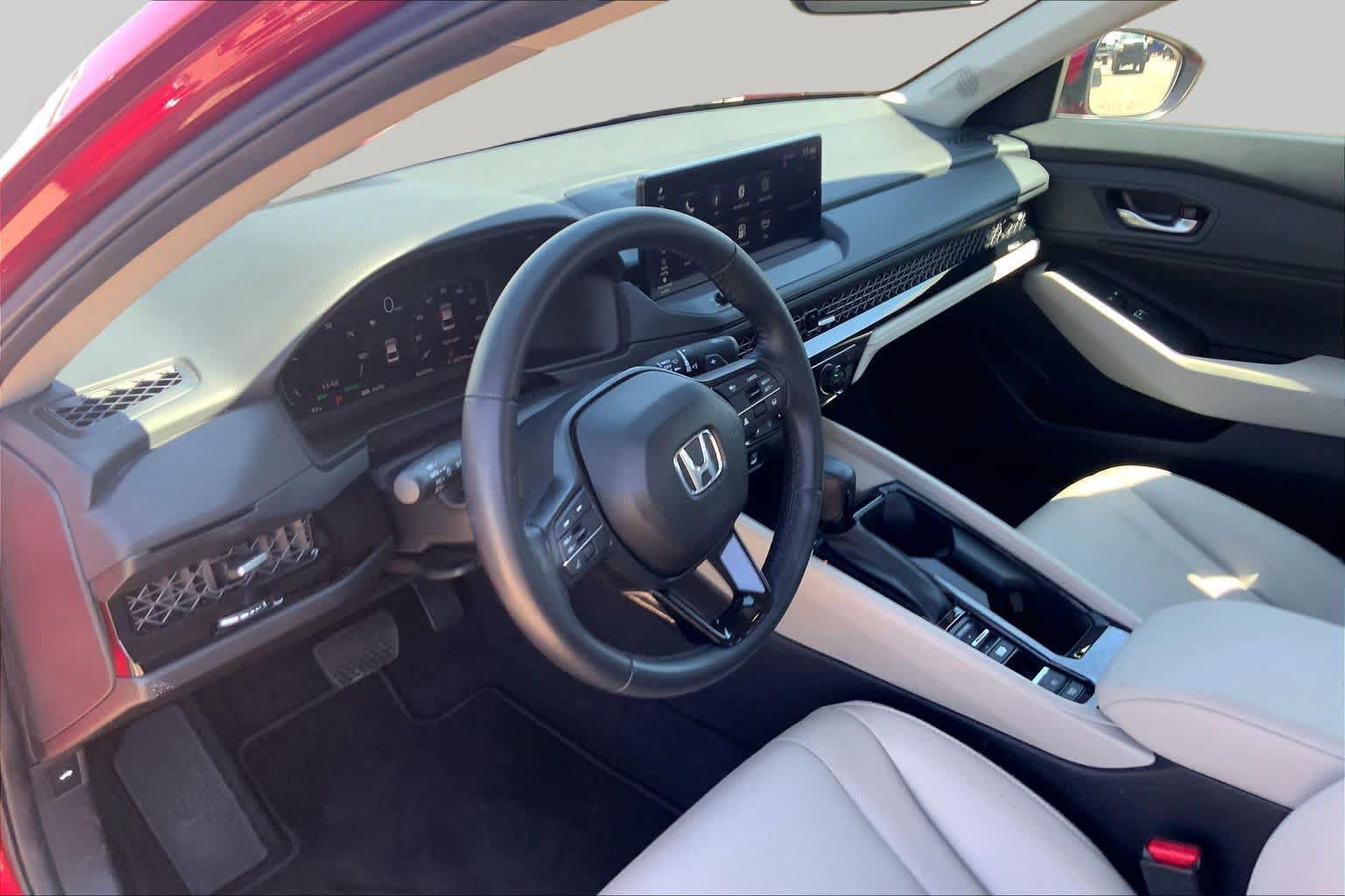 Used 2026 Honda Accord EX-L image 18