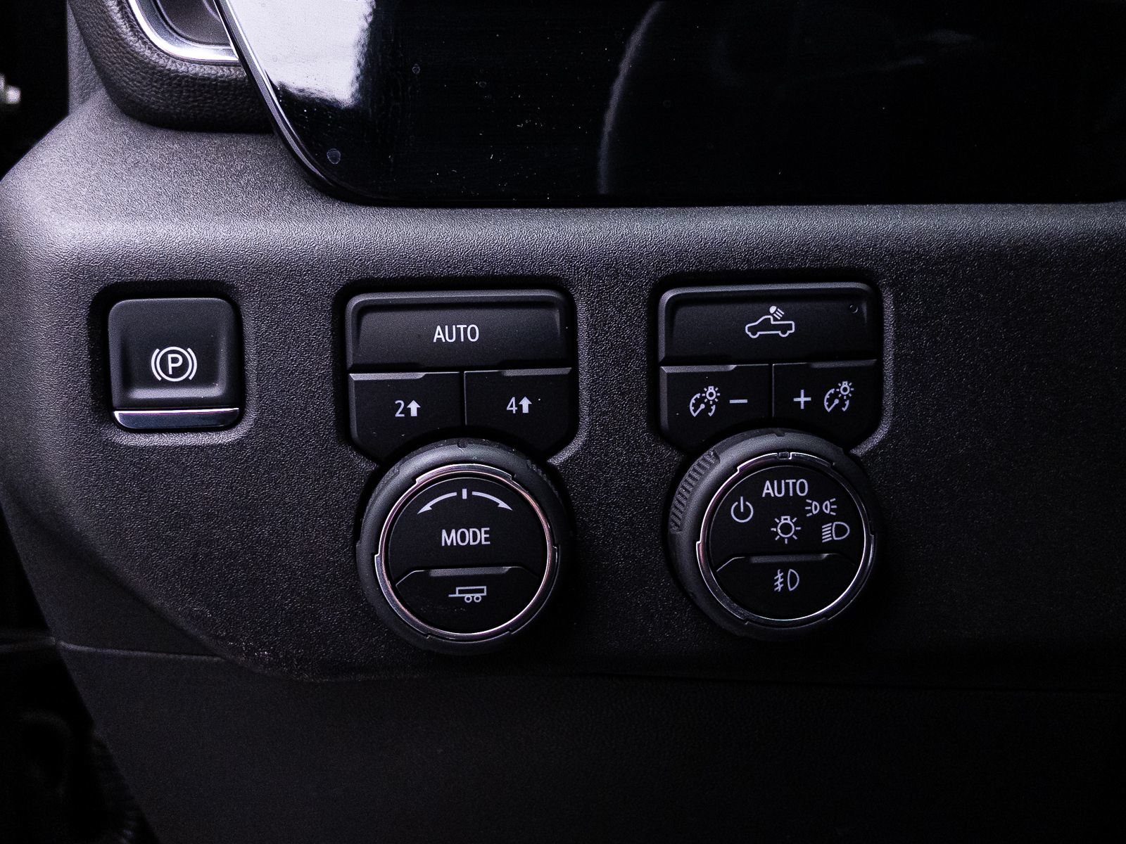 Used 2025 Chevrolet Silverado 1500 RST AWD/4WD image 8