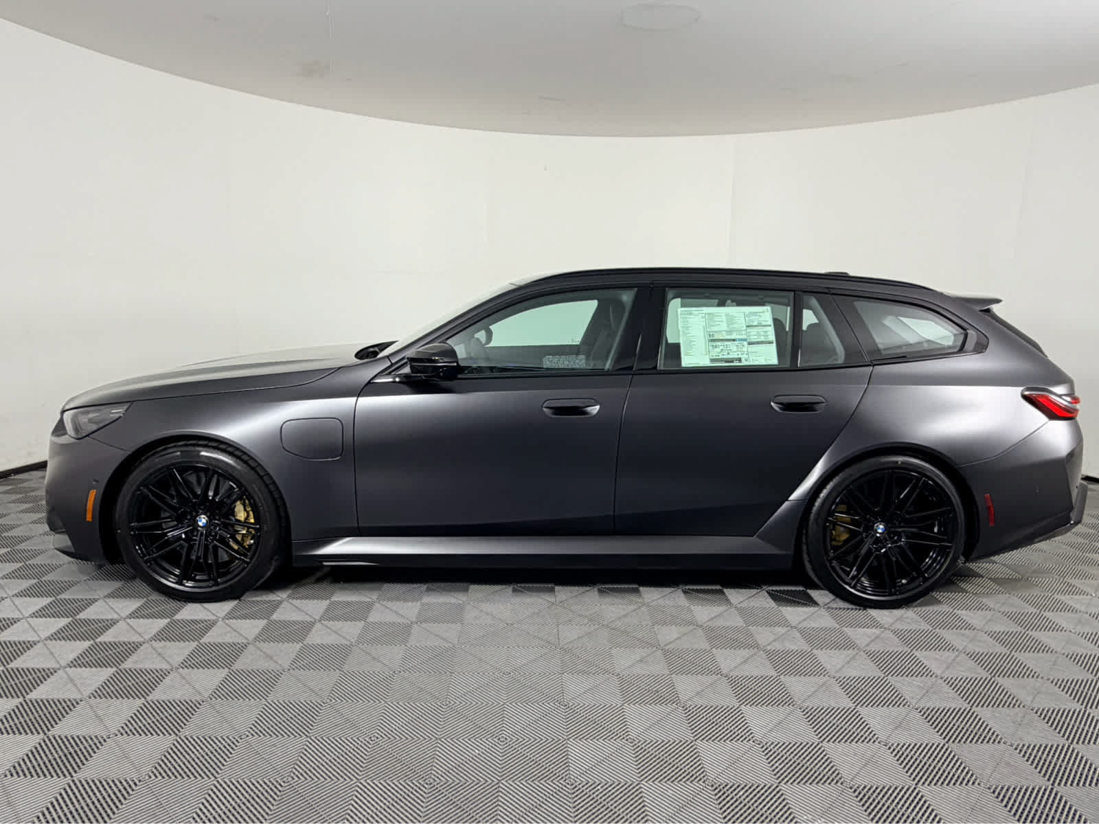 New 2027 BMW M5 Touring AWD/4WD image 6