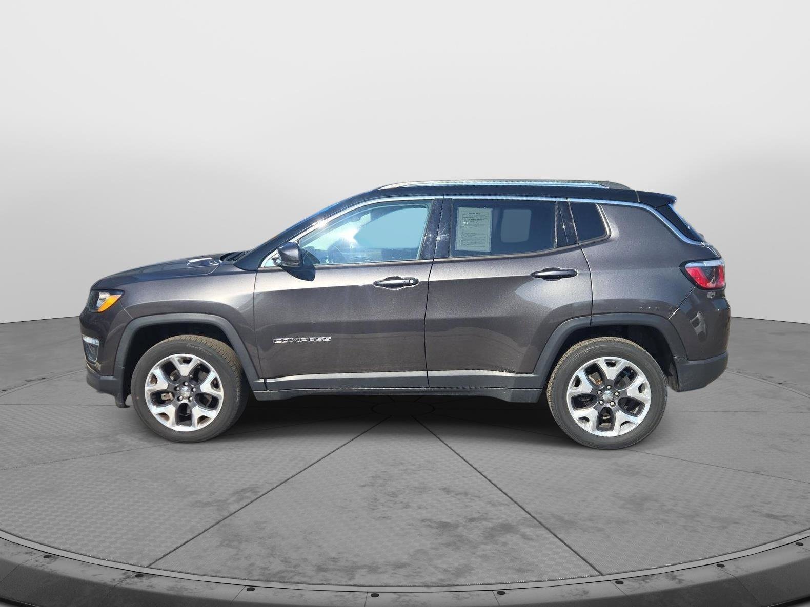 Used 2018 Jeep Compass Limited image 10