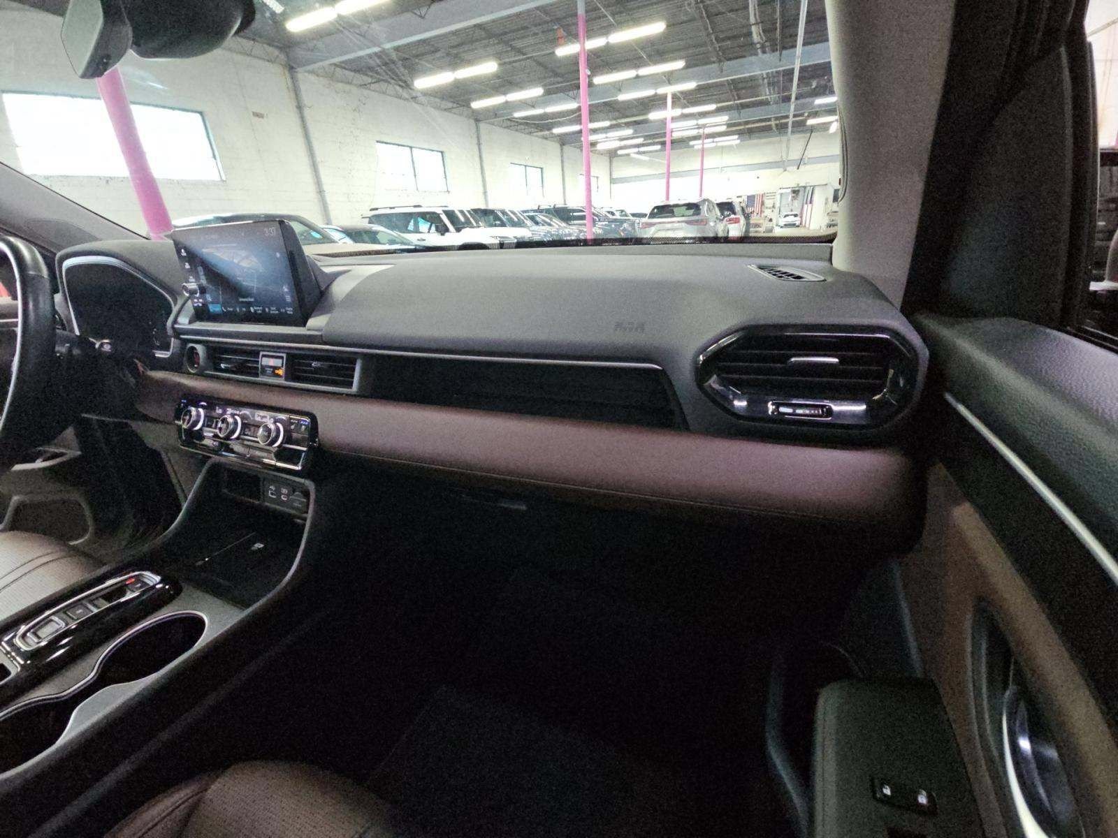 Used 2023 Honda Pilot Elite image 17