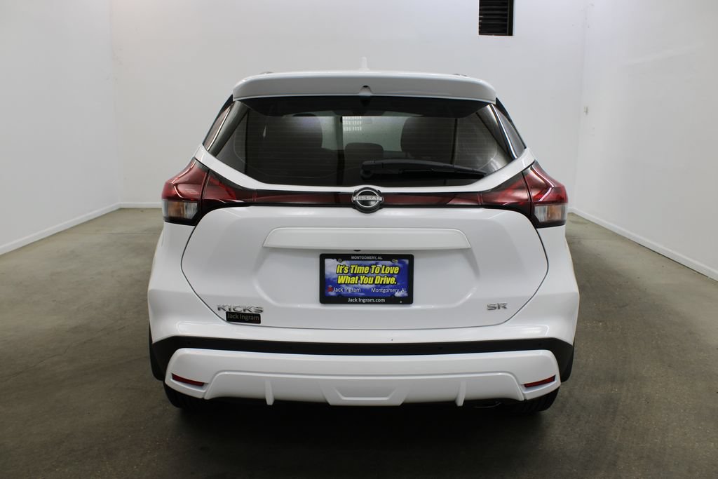Used 2024 Nissan Kicks SR FWD image 4