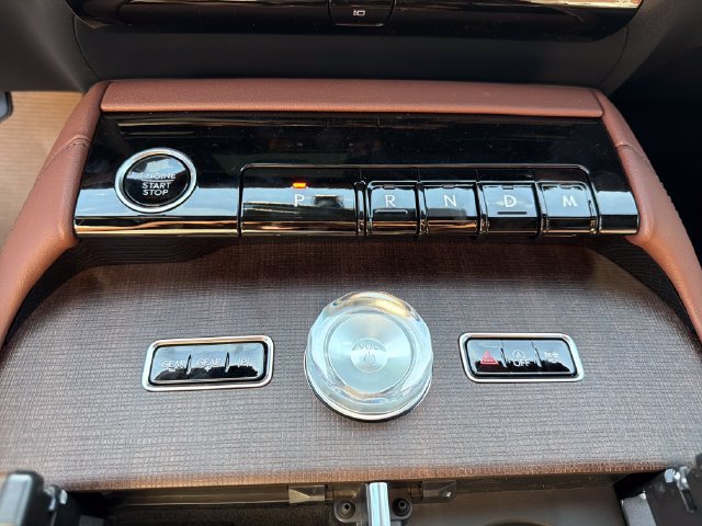 New 2026 Lincoln Navigator L Reserve AWD/4WD image 31