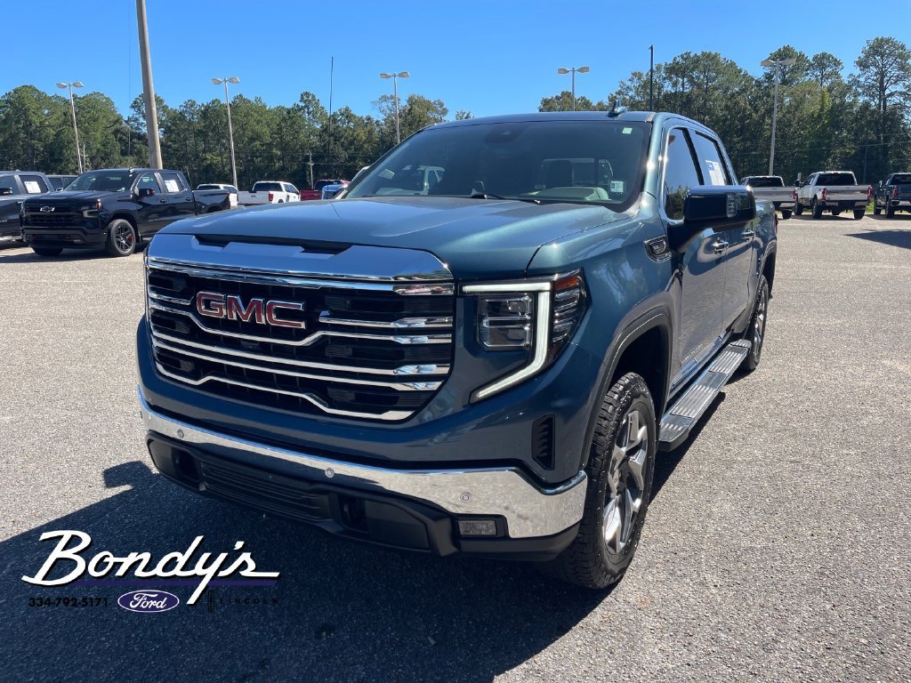 Used 2024 GMC Sierra 1500 SLT w/ SLT Premium Plus Package AWD/4WD image 3