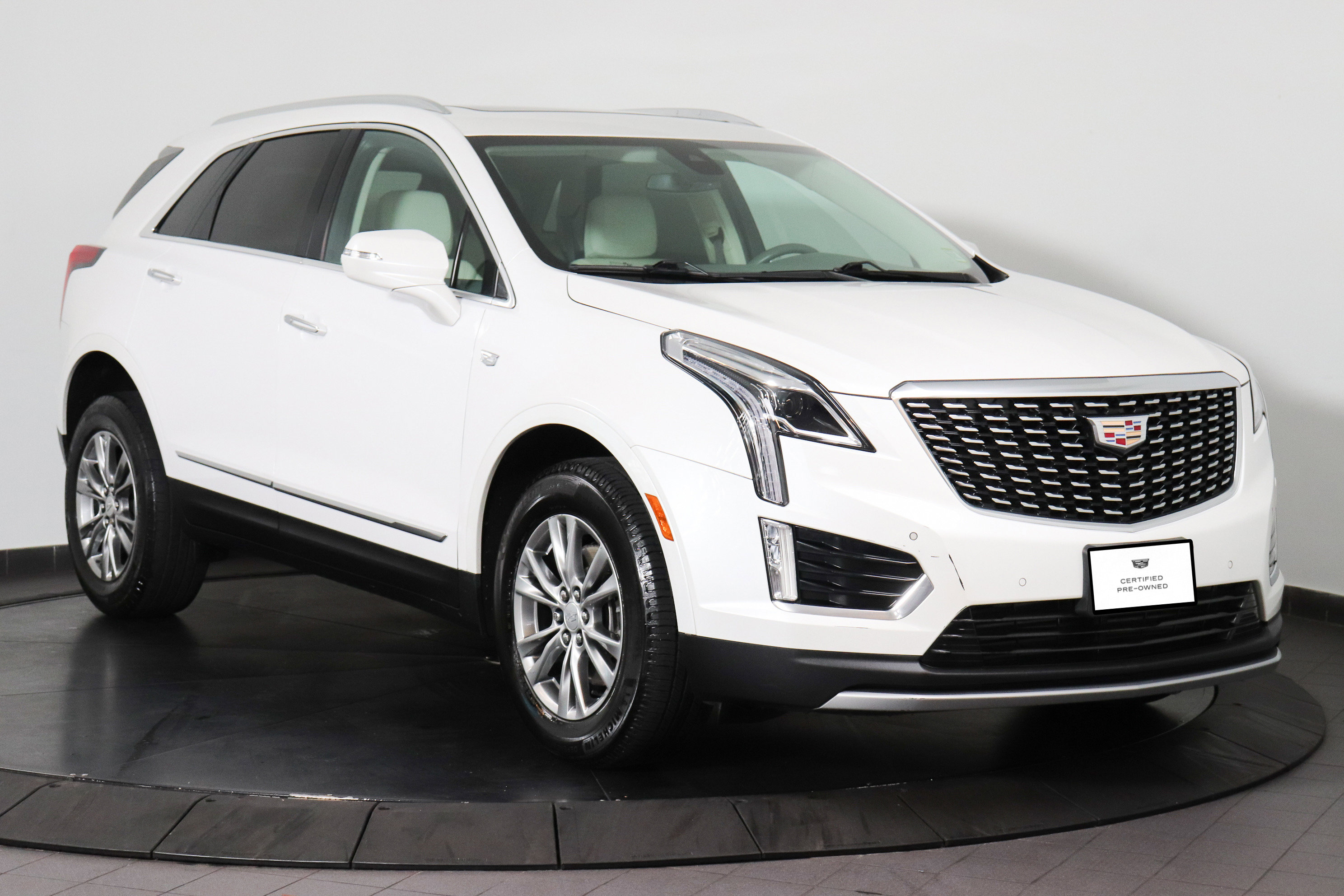 Used 2022 Cadillac XT5 Premium Luxury AWD/4WD image 7