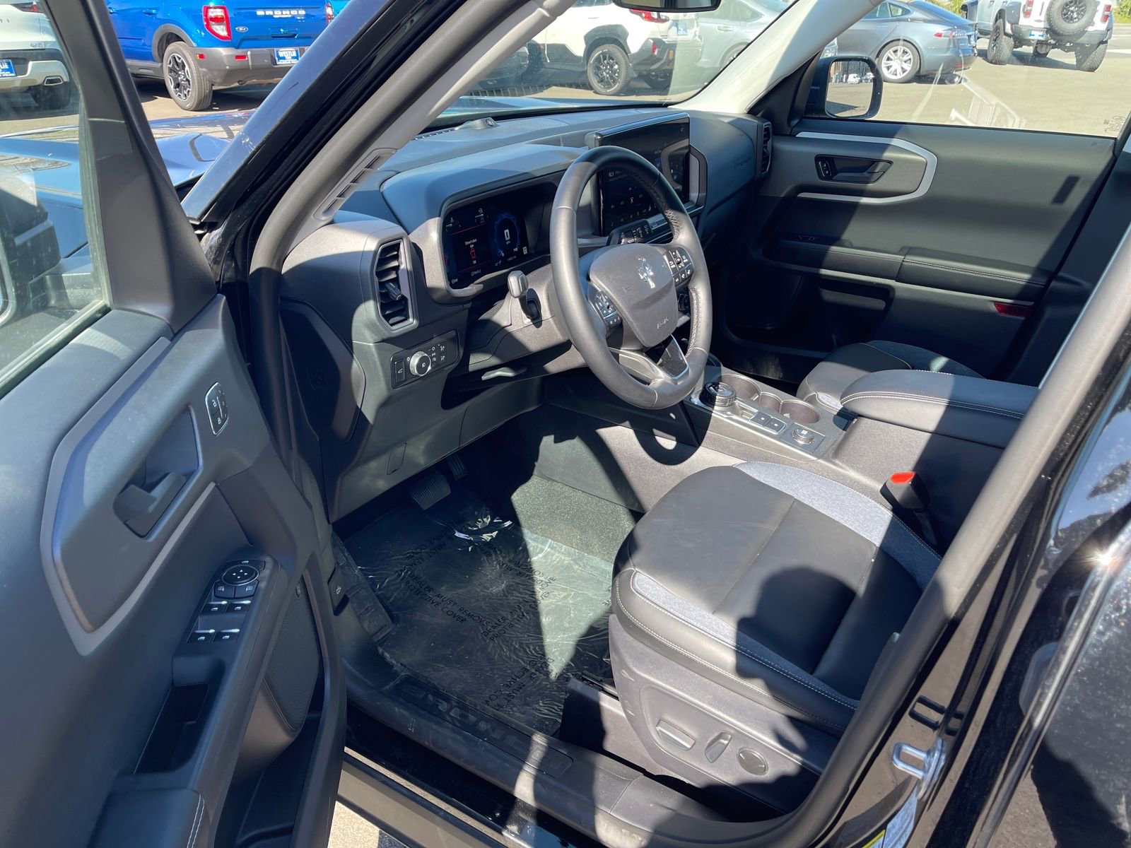 Used 2025 Ford Bronco Sport Outer Banks w/ Outer Banks Tech Package+ image 10